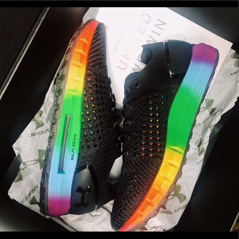 Women’s Under Armour hovr sonic- pride series